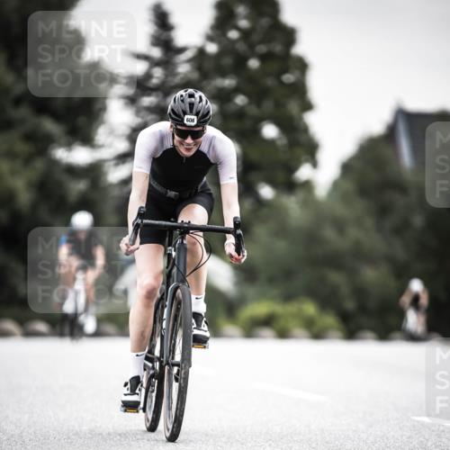 21.06.2026 - 29. Vierlanden-Triathlon H.Heesch http://msf.ph/oto/9851168 21.06.2026 10:28:29 Radfahren 4, 51, 55, 61, 78, 99, 106, 197, 387, 481, 535, 561, 574, 582, 592, 606, 608, 616 meine-sportfotos.de