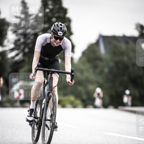 21.06.2026 - 29. Vierlanden-Triathlon H.Heesch http://msf.ph/oto/9851175 21.06.2026 10:28:29 Radfahren 4, 51, 55, 61, 78, 99, 106, 197, 387, 481, 535, 561, 574, 582, 592, 606, 608, 616 meine-sportfotos.de