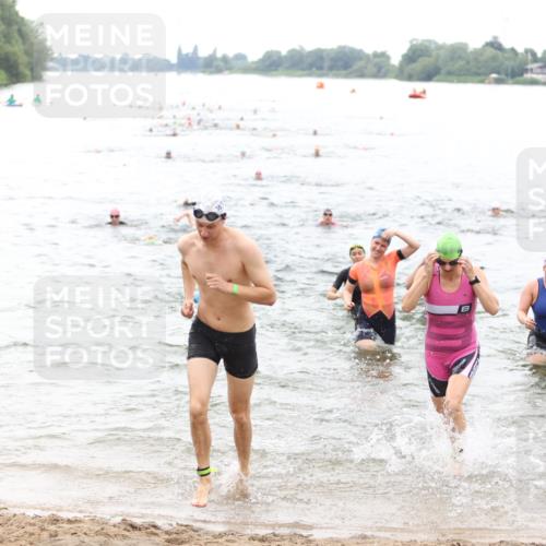 21.06.2026 - 29. Vierlanden-Triathlon Andreas Tolksdorf http://msf.ph/oto/9851187 21.06.2026 10:17:08 Schwimmen 386, 480, 488, 521, 530, 533, 574, 591, 602, 625 meine-sportfotos.de
