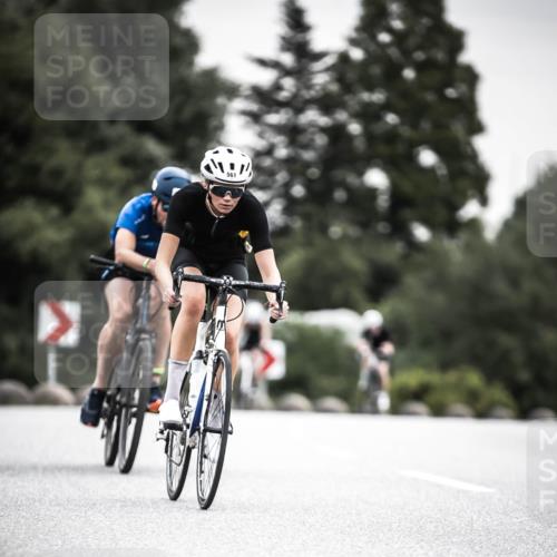 21.06.2026 - 29. Vierlanden-Triathlon H.Heesch http://msf.ph/oto/9851192 21.06.2026 10:28:32 Radfahren 51, 55, 61, 78, 99, 106, 197, 367, 387, 390, 481, 511, 535, 561, 592, 606, 616 meine-sportfotos.de