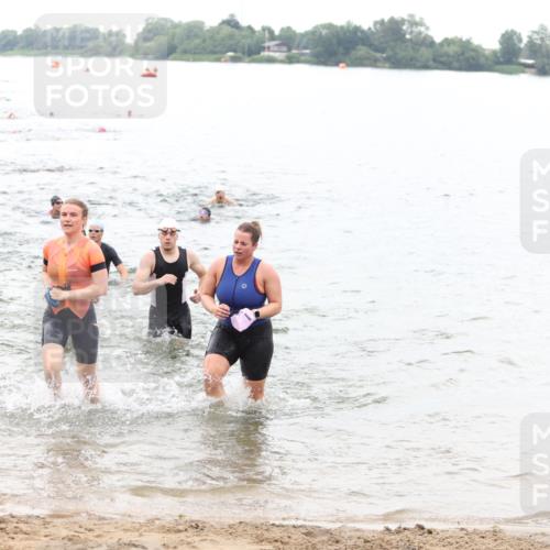 21.06.2026 - 29. Vierlanden-Triathlon Andreas Tolksdorf http://msf.ph/oto/9851209 21.06.2026 10:17:11 Schwimmen 386, 480, 488, 521, 530, 533, 574, 585, 591, 602, 625 meine-sportfotos.de