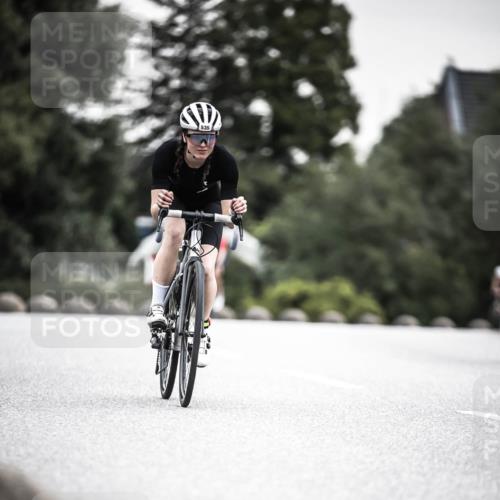 21.06.2026 - 29. Vierlanden-Triathlon H.Heesch http://msf.ph/oto/9851223 21.06.2026 10:28:36 Radfahren 99, 106, 367, 387, 390, 508, 511, 535, 561, 592, 616 meine-sportfotos.de