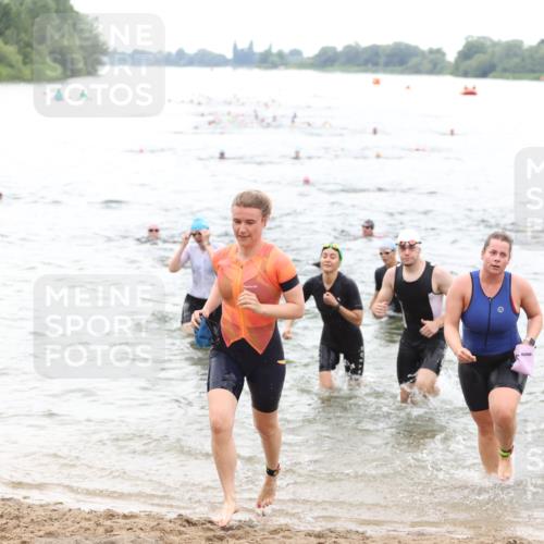 21.06.2026 - 29. Vierlanden-Triathlon Andreas Tolksdorf http://msf.ph/oto/9851249 21.06.2026 10:17:12 Schwimmen 386, 488, 521, 530, 533, 574, 585, 591, 602, 625 meine-sportfotos.de