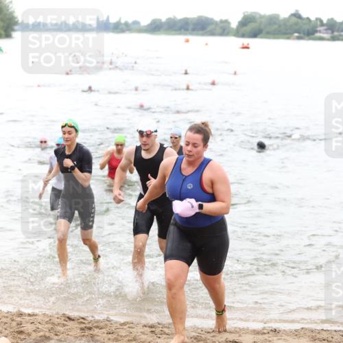 21.06.2026 - 29. Vierlanden-Triathlon Andreas Tolksdorf http://msf.ph/oto/9851271 21.06.2026 10:17:14 Schwimmen 386, 486, 488, 517, 521, 530, 533, 574, 585, 591, 599, 602, 625 meine-sportfotos.de