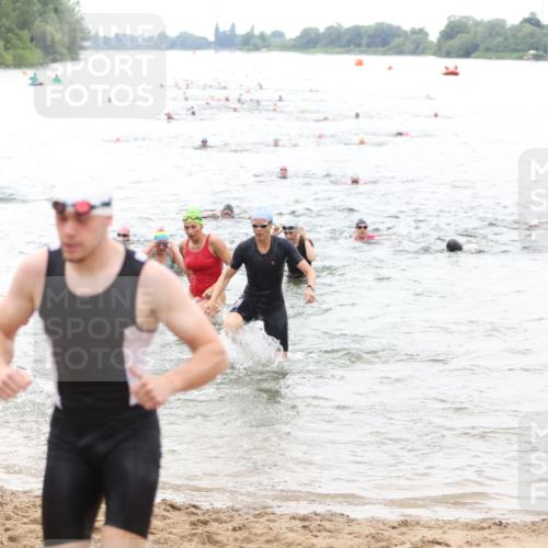 21.06.2026 - 29. Vierlanden-Triathlon Andreas Tolksdorf http://msf.ph/oto/9851277 21.06.2026 10:17:16 Schwimmen 369, 386, 486, 488, 517, 521, 530, 533, 574, 585, 591, 599, 602 meine-sportfotos.de