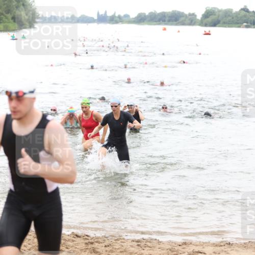 21.06.2026 - 29. Vierlanden-Triathlon Andreas Tolksdorf http://msf.ph/oto/9851281 21.06.2026 10:17:16 Schwimmen 369, 386, 486, 488, 517, 521, 530, 533, 574, 585, 591, 599, 602 meine-sportfotos.de