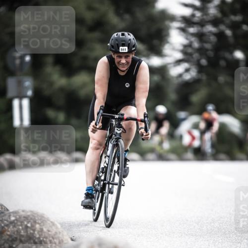 21.06.2026 - 29. Vierlanden-Triathlon H.Heesch http://msf.ph/oto/9851332 21.06.2026 10:28:52 Radfahren 27, 499, 551, 553, 619 meine-sportfotos.de