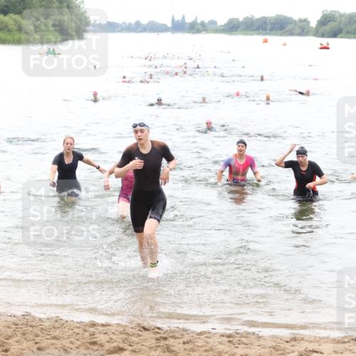 21.06.2026 - 29. Vierlanden-Triathlon Andreas Tolksdorf http://msf.ph/oto/9851356 21.06.2026 10:17:23 Schwimmen 369, 486, 517, 530, 543, 567, 574, 585, 599, 600, 602 meine-sportfotos.de