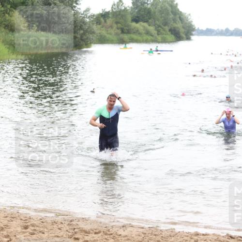 21.06.2026 - 29. Vierlanden-Triathlon Andreas Tolksdorf http://msf.ph/oto/9851429 21.06.2026 10:17:35 Schwimmen 353, 508, 575, 600 meine-sportfotos.de