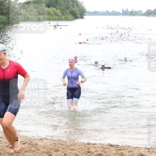 21.06.2026 - 29. Vierlanden-Triathlon Andreas Tolksdorf http://msf.ph/oto/9851458 21.06.2026 10:17:40 Schwimmen 353, 508, 575 meine-sportfotos.de