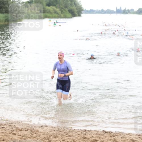 21.06.2026 - 29. Vierlanden-Triathlon Andreas Tolksdorf http://msf.ph/oto/9851477 21.06.2026 10:17:40 Schwimmen 353, 508, 575 meine-sportfotos.de