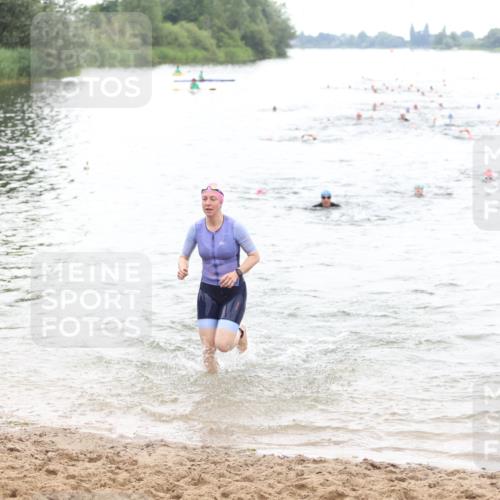 21.06.2026 - 29. Vierlanden-Triathlon Andreas Tolksdorf http://msf.ph/oto/9851480 21.06.2026 10:17:40 Schwimmen 353, 508, 575 meine-sportfotos.de