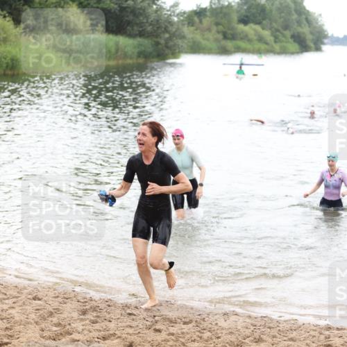 21.06.2026 - 29. Vierlanden-Triathlon Andreas Tolksdorf http://msf.ph/oto/9851509 21.06.2026 10:17:54 Schwimmen 481, 514, 553, 557, 563, 565 meine-sportfotos.de