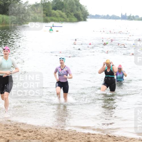21.06.2026 - 29. Vierlanden-Triathlon Andreas Tolksdorf http://msf.ph/oto/9851541 21.06.2026 10:17:57 Schwimmen 481, 514, 553, 557, 563, 565 meine-sportfotos.de