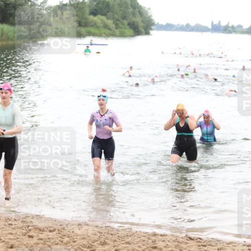 21.06.2026 - 29. Vierlanden-Triathlon Andreas Tolksdorf http://msf.ph/oto/9851545 21.06.2026 10:17:57 Schwimmen 481, 514, 553, 557, 563, 565 meine-sportfotos.de
