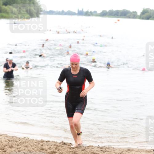 21.06.2026 - 29. Vierlanden-Triathlon Andreas Tolksdorf http://msf.ph/oto/9851640 21.06.2026 10:18:12 Schwimmen 494, 592, 618 meine-sportfotos.de