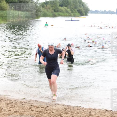 21.06.2026 - 29. Vierlanden-Triathlon Andreas Tolksdorf http://msf.ph/oto/9851649 21.06.2026 10:18:18 Schwimmen 494, 499, 571, 592, 606, 618 meine-sportfotos.de