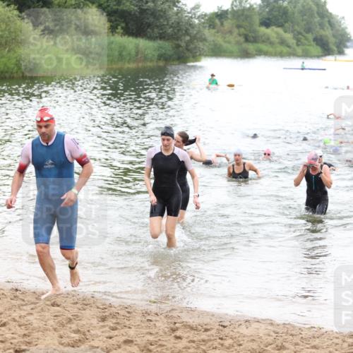 21.06.2026 - 29. Vierlanden-Triathlon Andreas Tolksdorf http://msf.ph/oto/9851699 21.06.2026 10:18:22 Schwimmen 499, 513, 539, 571, 582, 592, 605, 606, 618 meine-sportfotos.de