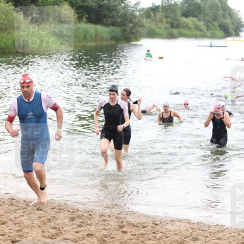 21.06.2026 - 29. Vierlanden-Triathlon Andreas Tolksdorf http://msf.ph/oto/9851704 21.06.2026 10:18:23 Schwimmen 499, 513, 539, 571, 582, 592, 605, 606, 608, 618 meine-sportfotos.de