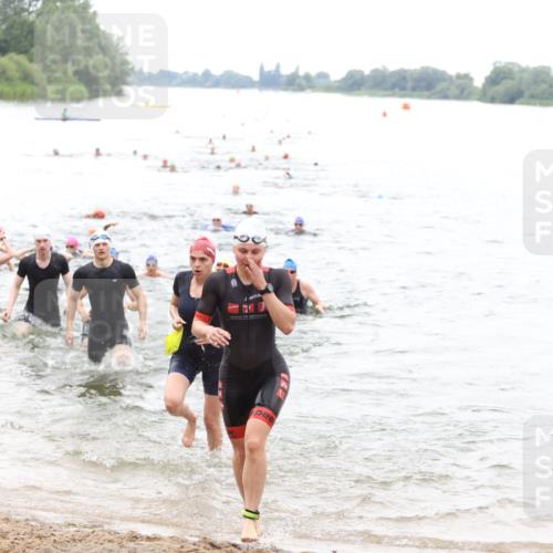 21.06.2026 - 29. Vierlanden-Triathlon Andreas Tolksdorf http://msf.ph/oto/9851781 21.06.2026 10:18:31 Schwimmen 368, 391, 499, 510, 513, 516, 539, 558, 582, 583, 590, 605, 608 meine-sportfotos.de