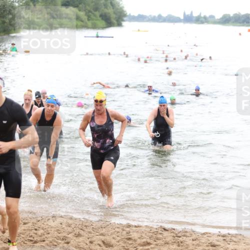 21.06.2026 - 29. Vierlanden-Triathlon Andreas Tolksdorf http://msf.ph/oto/9851825 21.06.2026 10:18:36 Schwimmen 368, 391, 482, 490, 510, 511, 513, 516, 539, 558, 582, 583, 590, 605, 608 meine-sportfotos.de
