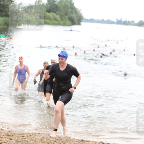 21.06.2026 - 29. Vierlanden-Triathlon Andreas Tolksdorf http://msf.ph/oto/9852045 21.06.2026 10:18:58 Schwimmen 355, 492, 497, 512, 524, 551, 561, 570, 595, 615 meine-sportfotos.de