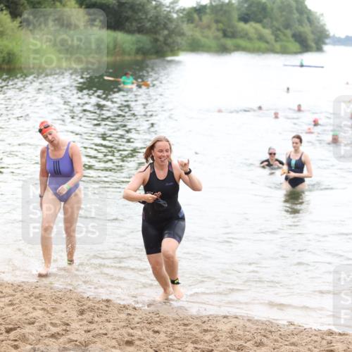 21.06.2026 - 29. Vierlanden-Triathlon Andreas Tolksdorf http://msf.ph/oto/9852060 21.06.2026 10:19:01 Schwimmen 355, 497, 512, 519, 535, 561, 570, 595, 615 meine-sportfotos.de