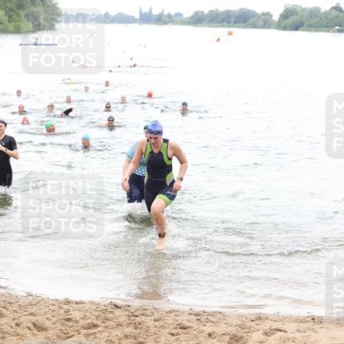 21.06.2026 - 29. Vierlanden-Triathlon Andreas Tolksdorf http://msf.ph/oto/9852089 21.06.2026 10:19:07 Schwimmen 497, 512, 519, 535, 546, 615 meine-sportfotos.de