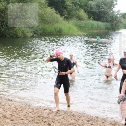 21.06.2026 - 29. Vierlanden-Triathlon Andreas Tolksdorf http://msf.ph/oto/9852214 21.06.2026 10:19:28 Schwimmen 498, 502, 518, 522, 523, 527, 534, 548, 566, 580, 581, 594, 603, 1357 meine-sportfotos.de