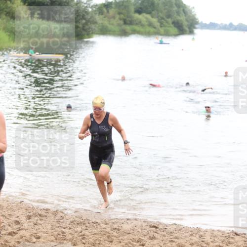 21.06.2026 - 29. Vierlanden-Triathlon Andreas Tolksdorf http://msf.ph/oto/9852334 21.06.2026 10:19:50 Schwimmen 314, 568, 586 meine-sportfotos.de