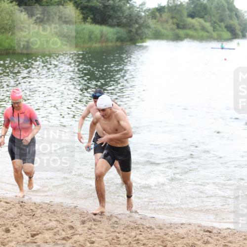 21.06.2026 - 29. Vierlanden-Triathlon Andreas Tolksdorf http://msf.ph/oto/9852377 21.06.2026 10:20:19 Schwimmen 366, 489, 559, 572, 616, 619 meine-sportfotos.de