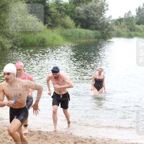21.06.2026 - 29. Vierlanden-Triathlon Andreas Tolksdorf http://msf.ph/oto/9852381 21.06.2026 10:20:20 Schwimmen 366, 489, 559, 572, 616, 619 meine-sportfotos.de