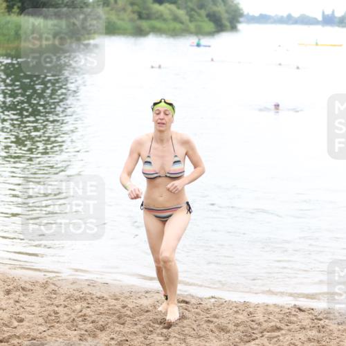 21.06.2026 - 29. Vierlanden-Triathlon Andreas Tolksdorf http://msf.ph/oto/9852402 21.06.2026 10:20:40 Schwimmen 612 meine-sportfotos.de