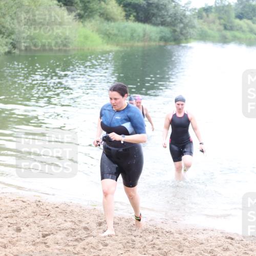 21.06.2026 - 29. Vierlanden-Triathlon Andreas Tolksdorf http://msf.ph/oto/9852412 21.06.2026 10:21:59 Schwimmen 525, 541, 617 meine-sportfotos.de