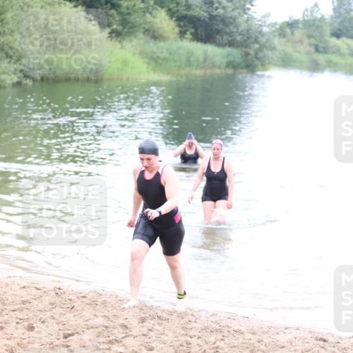 21.06.2026 - 29. Vierlanden-Triathlon Andreas Tolksdorf http://msf.ph/oto/9852425 21.06.2026 10:22:01 Schwimmen 525, 541, 617 meine-sportfotos.de