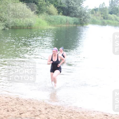 21.06.2026 - 29. Vierlanden-Triathlon Andreas Tolksdorf http://msf.ph/oto/9852432 21.06.2026 10:22:04 Schwimmen 525, 541, 617 meine-sportfotos.de