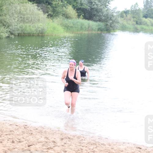 21.06.2026 - 29. Vierlanden-Triathlon Andreas Tolksdorf http://msf.ph/oto/9852438 21.06.2026 10:22:04 Schwimmen 525, 541, 617 meine-sportfotos.de