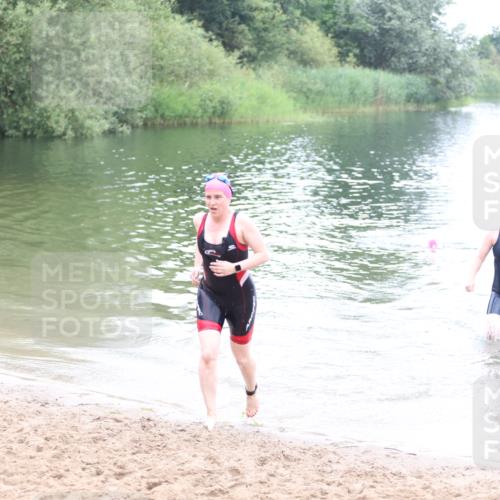 21.06.2026 - 29. Vierlanden-Triathlon Andreas Tolksdorf http://msf.ph/oto/9852458 21.06.2026 10:23:13 Schwimmen 500, 554 meine-sportfotos.de