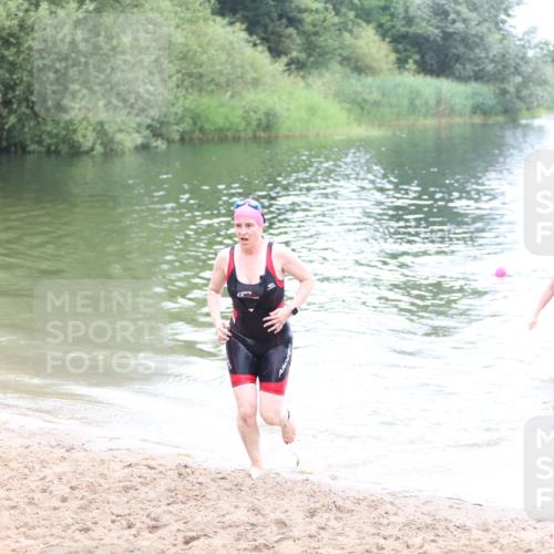 21.06.2026 - 29. Vierlanden-Triathlon Andreas Tolksdorf http://msf.ph/oto/9852460 21.06.2026 10:23:13 Schwimmen 500, 554 meine-sportfotos.de