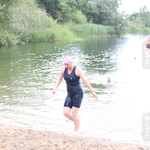 21.06.2026 - 29. Vierlanden-Triathlon Andreas Tolksdorf http://msf.ph/oto/9852469 21.06.2026 10:23:17 Schwimmen 500, 554 meine-sportfotos.de