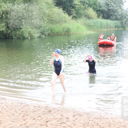 21.06.2026 - 29. Vierlanden-Triathlon Andreas Tolksdorf http://msf.ph/oto/9852474 21.06.2026 10:23:49 Schwimmen 560 meine-sportfotos.de