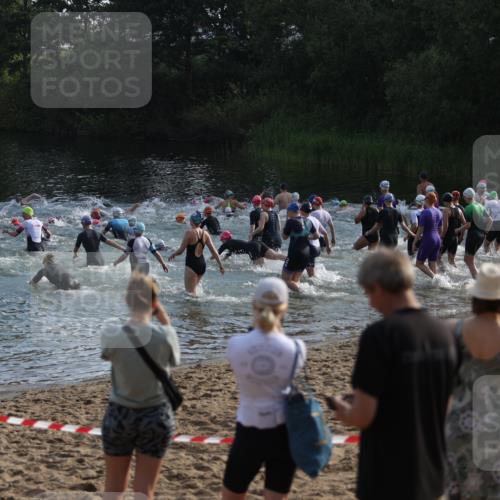 21.06.2026 - 29. Vierlanden-Triathlon Andreas Tolksdorf http://msf.ph/oto/9852518 21.06.2026 08:25:09 Schwimmen  meine-sportfotos.de