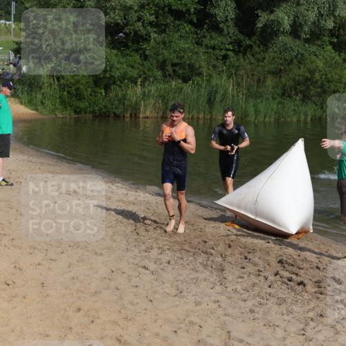 21.06.2026 - 29. Vierlanden-Triathlon Andreas Tolksdorf http://msf.ph/oto/9852538 21.06.2026 08:32:43 Schwimmen 2, 16, 26, 47 meine-sportfotos.de