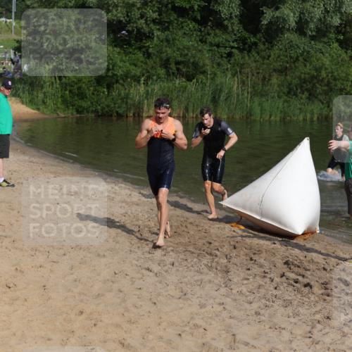 21.06.2026 - 29. Vierlanden-Triathlon Andreas Tolksdorf http://msf.ph/oto/9852547 21.06.2026 08:32:43 Schwimmen 2, 16, 26, 47 meine-sportfotos.de