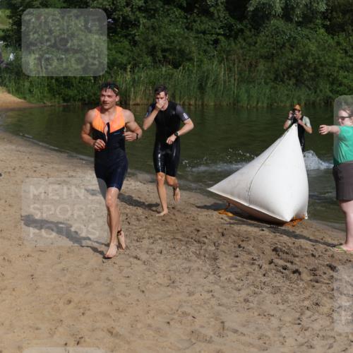 21.06.2026 - 29. Vierlanden-Triathlon Andreas Tolksdorf http://msf.ph/oto/9852550 21.06.2026 08:32:44 Schwimmen 2, 16, 26, 47 meine-sportfotos.de