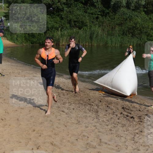 21.06.2026 - 29. Vierlanden-Triathlon Andreas Tolksdorf http://msf.ph/oto/9852552 21.06.2026 08:32:44 Schwimmen 2, 16, 26, 47 meine-sportfotos.de