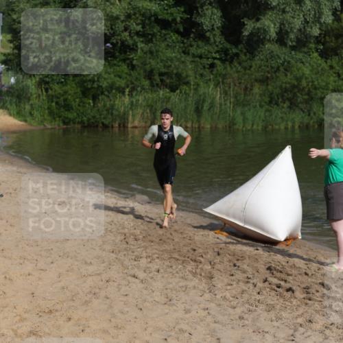 21.06.2026 - 29. Vierlanden-Triathlon Andreas Tolksdorf http://msf.ph/oto/9852563 21.06.2026 08:32:47 Schwimmen 2, 16, 26, 47 meine-sportfotos.de