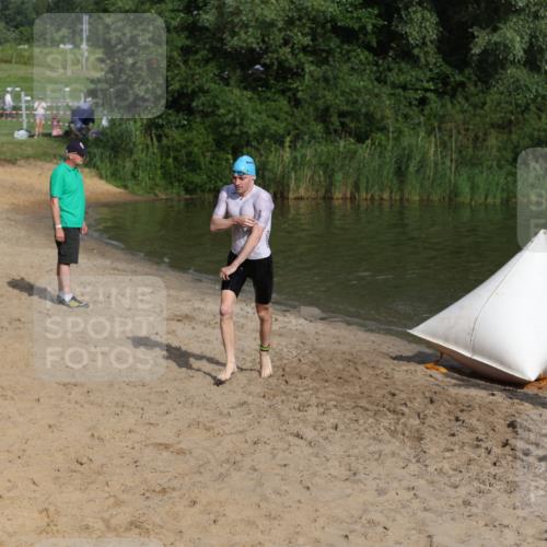 21.06.2026 - 29. Vierlanden-Triathlon Andreas Tolksdorf http://msf.ph/oto/9852576 21.06.2026 08:32:51 Schwimmen 2, 47 meine-sportfotos.de