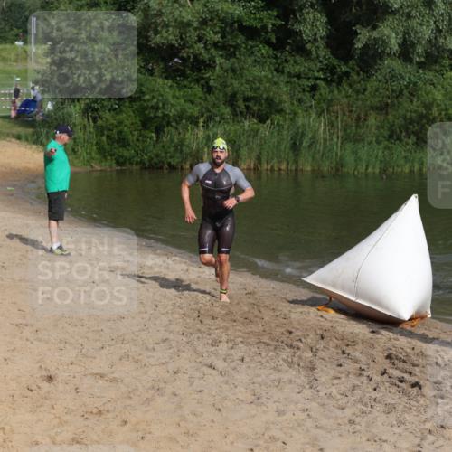 21.06.2026 - 29. Vierlanden-Triathlon Andreas Tolksdorf http://msf.ph/oto/9852586 21.06.2026 08:33:31 Schwimmen 9, 111 meine-sportfotos.de