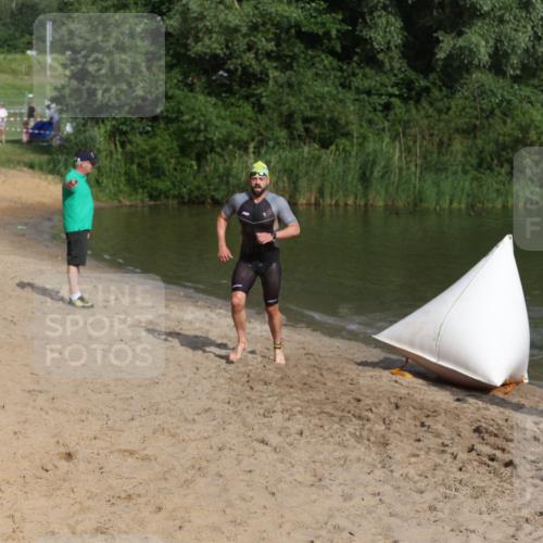 21.06.2026 - 29. Vierlanden-Triathlon Andreas Tolksdorf http://msf.ph/oto/9852587 21.06.2026 08:33:31 Schwimmen 9, 111 meine-sportfotos.de